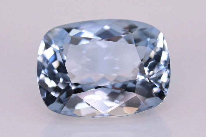 Драгоценный камень: аквамарин