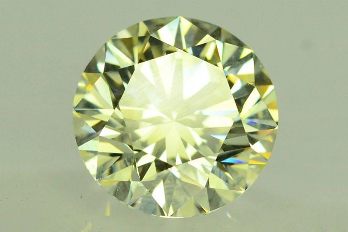 Драгоценный камень: алмаз